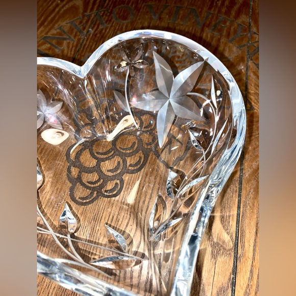 Mikasa Mon Amour Etched Flowers Crystal Heart Bowl Candy Dish - Picture 5 of 9